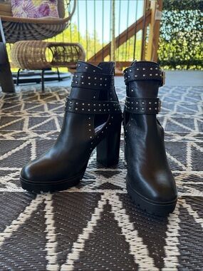 * NWOT* Steve Madden | Frank Ankle Boots